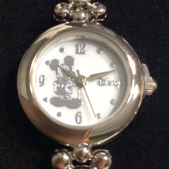 Disney Mickey ? watch main image 5